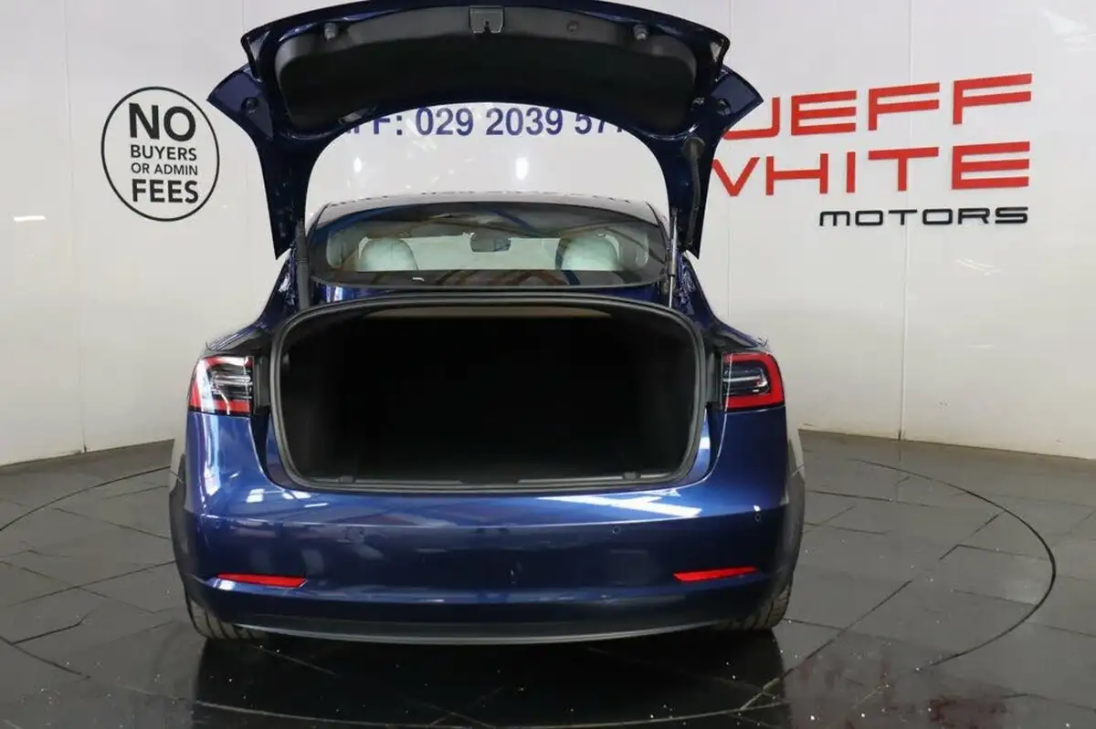 2022-tesla-model-3-e-long-range-big-22