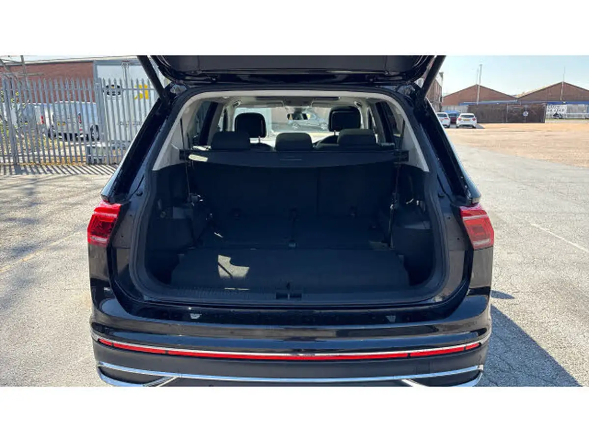 2023-volkswagen-tiguan-allspace-15-tsi-r-line-big-3