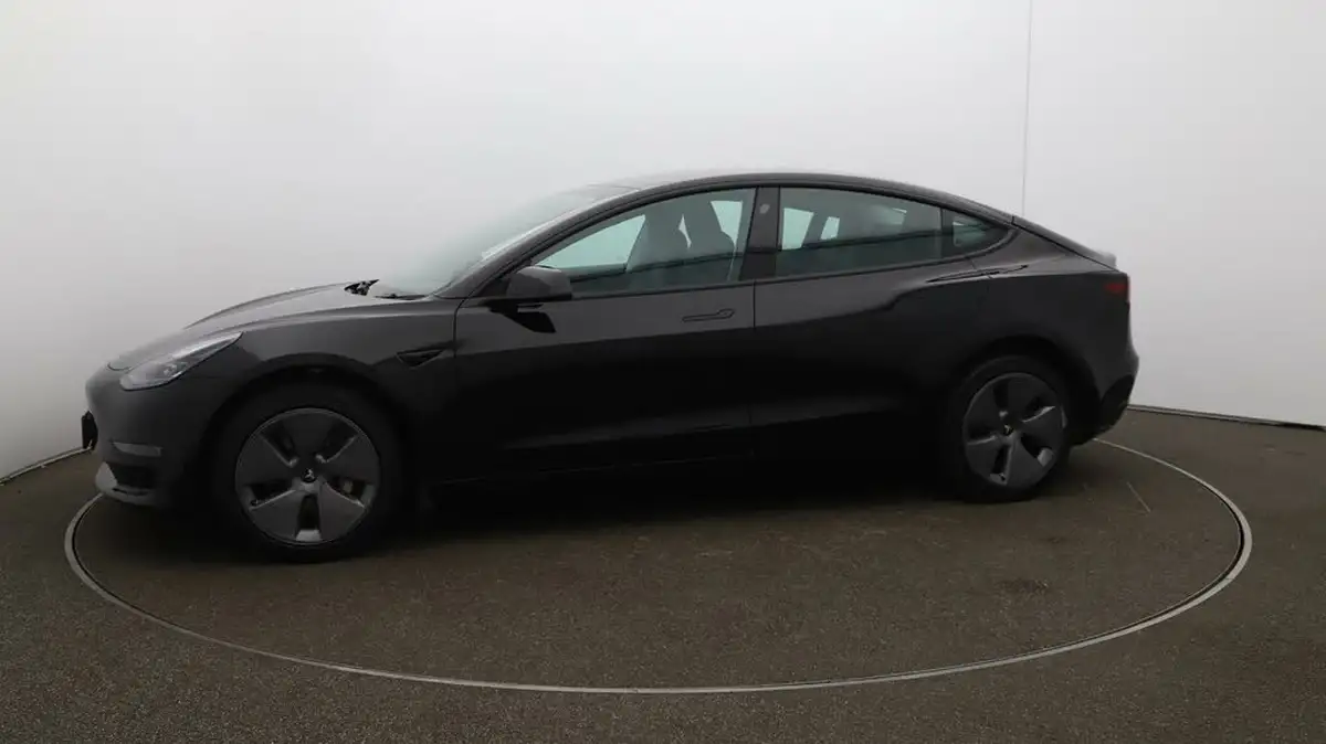 2023-tesla-model-3-e-rwd-long-range-big-57