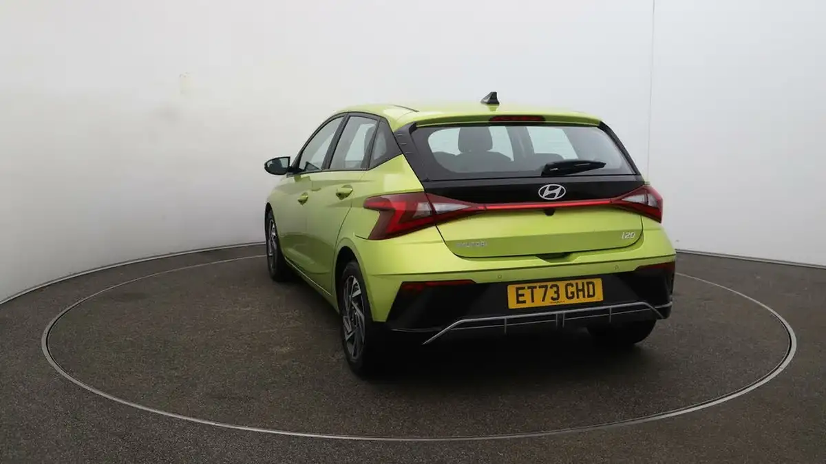 2024-hyundai-i20-10-t-gdi-advance-big-52