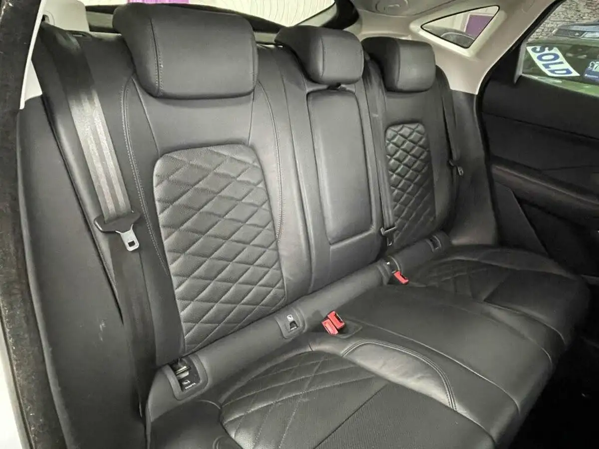 2019-jaguar-e-pace-20-i4d-hse-180ps-big-22