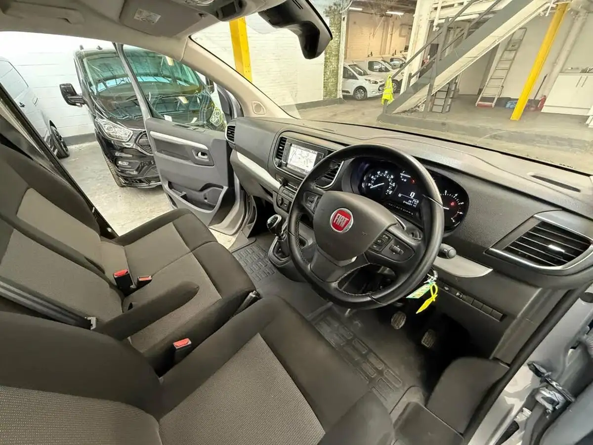2022-fiat-scudo-20jtd-business-145hpeu6d-lwb-panel-big-47