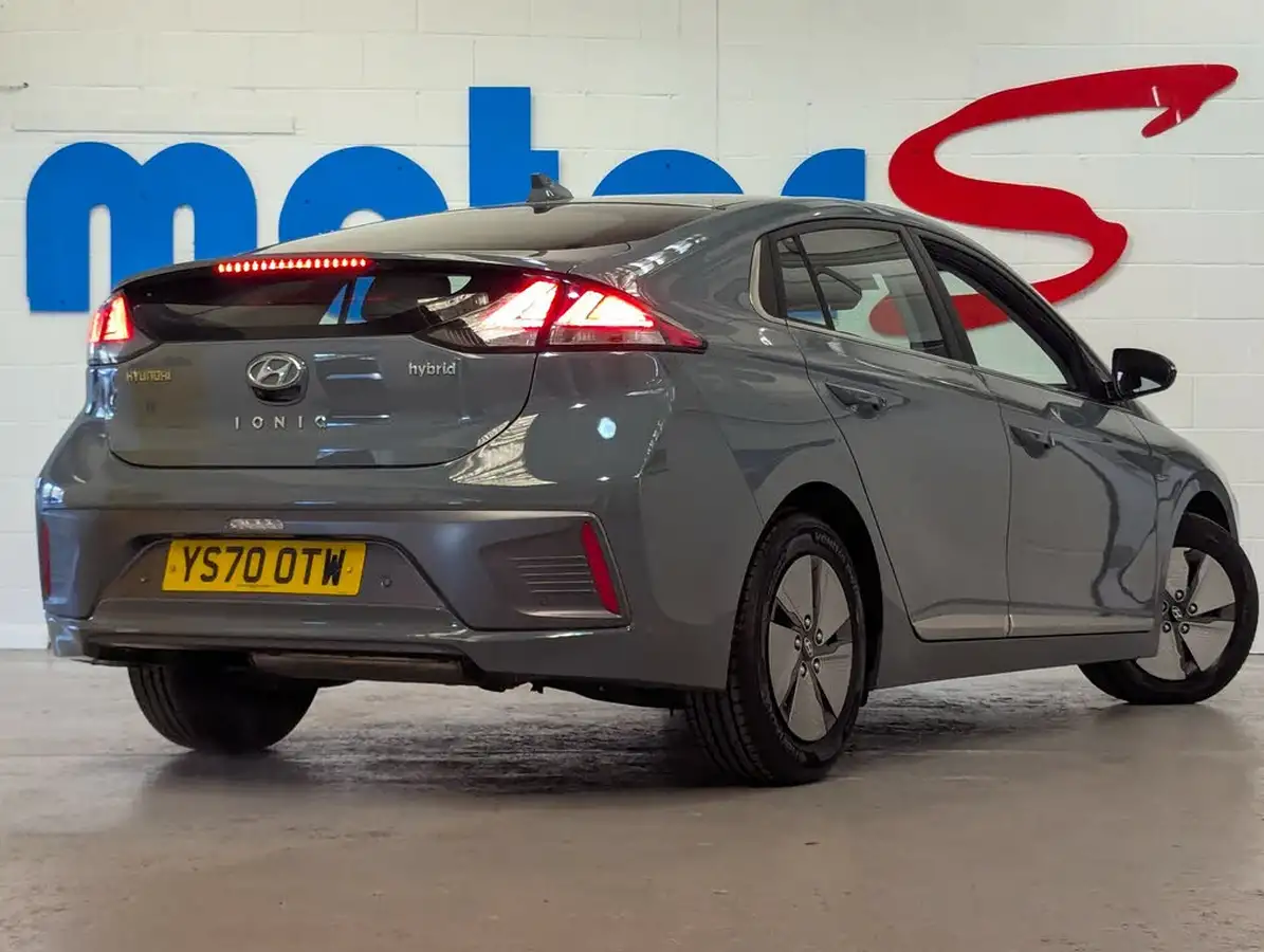 2021-hyundai-ioniq-16-gdi-premium-hybrid-big-4