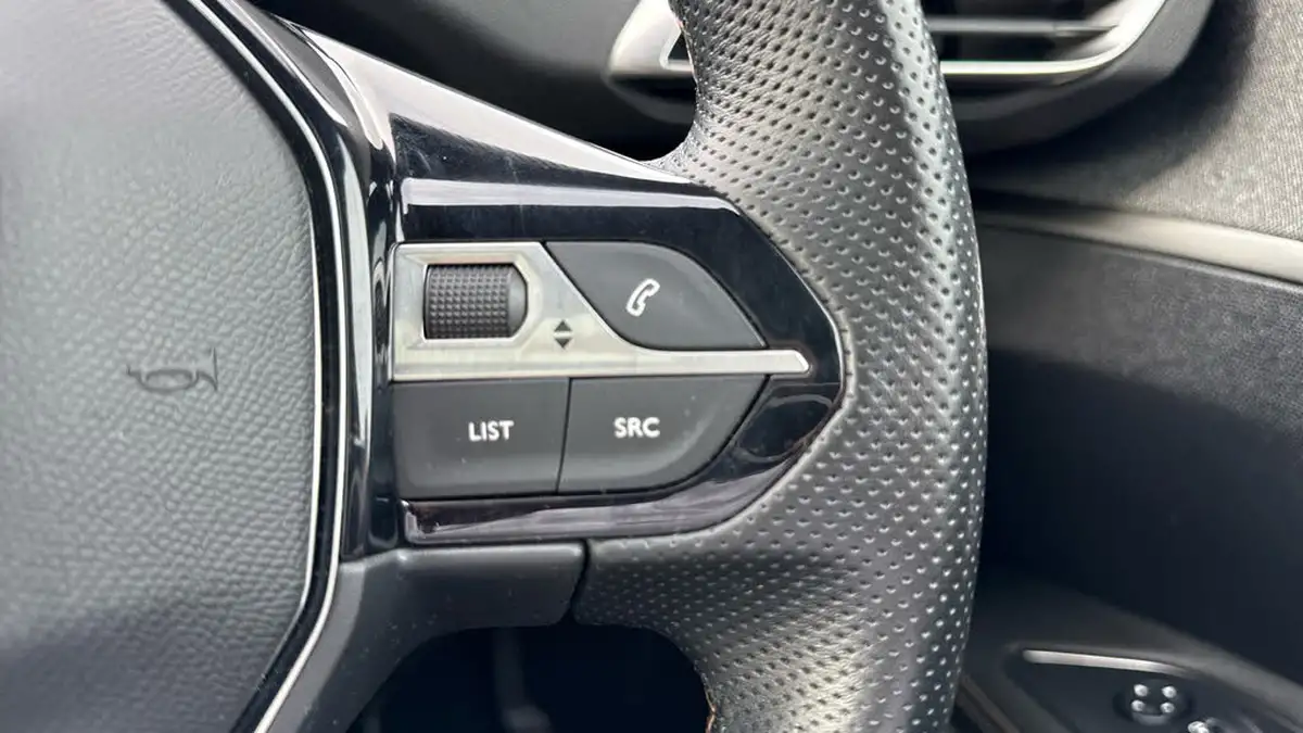 2020-peugeot-3008-suv-12-puretech-gt-line-premium-big-23