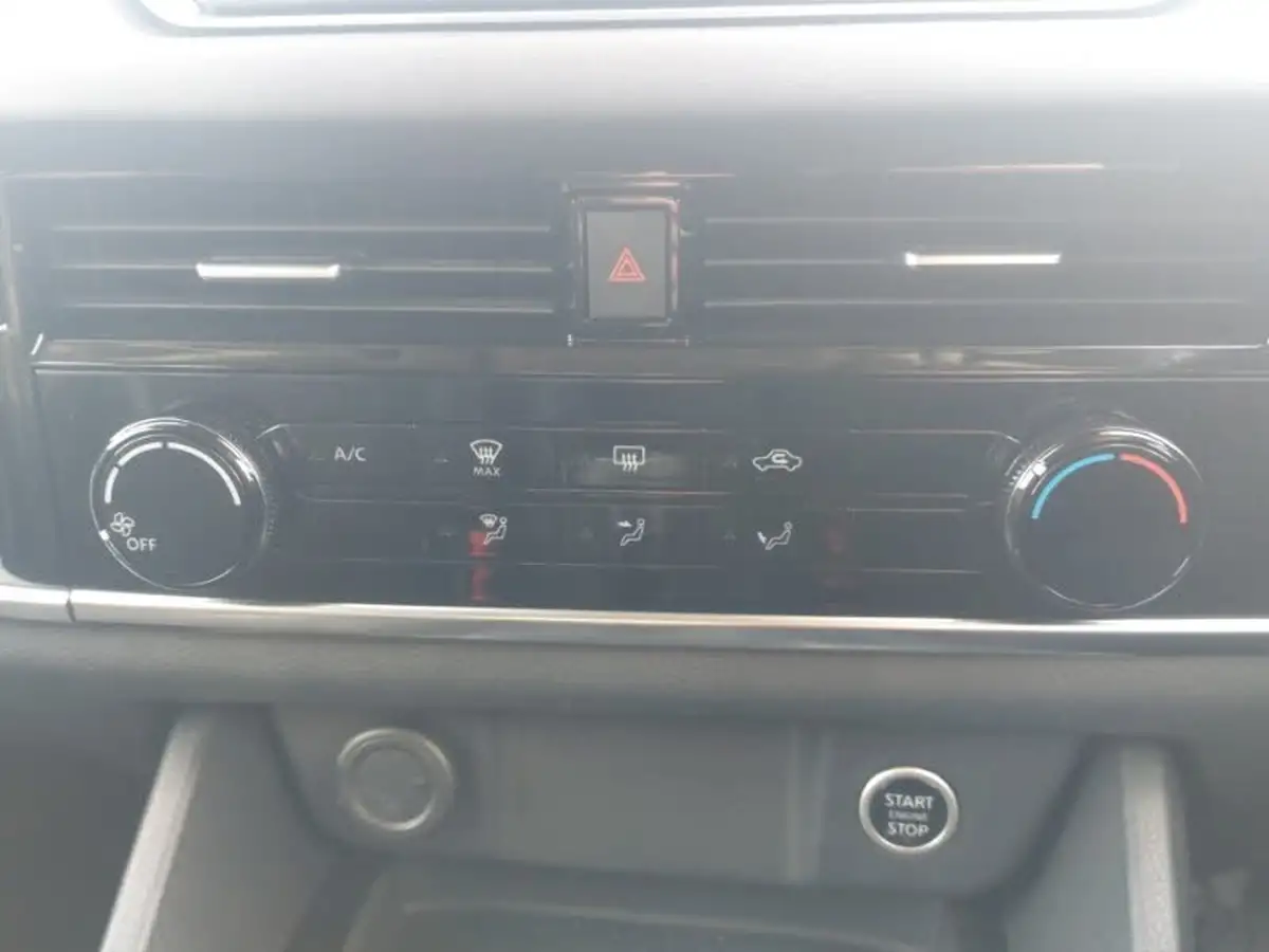 2021-nissan-qashqai-13-dig-t-visia-big-16