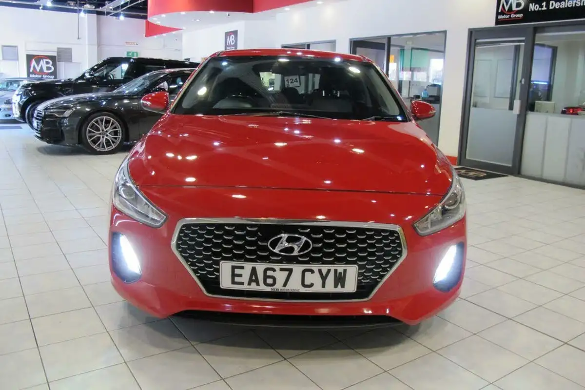 2017-hyundai-i30-16crdi-se-nav-110ps-blue-drive-hatchback-big-45