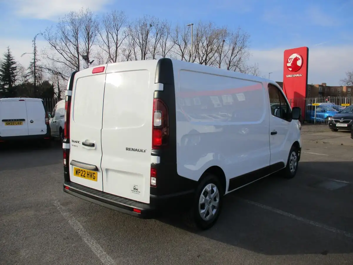 2022-renault-trafic-20dci-sl28-150-business-big-2