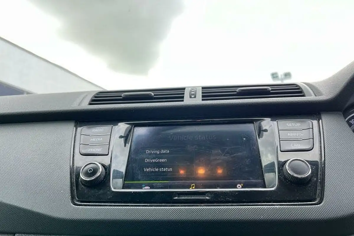2019-skoda-fabia-10-mpi-s-hatchback-big-32