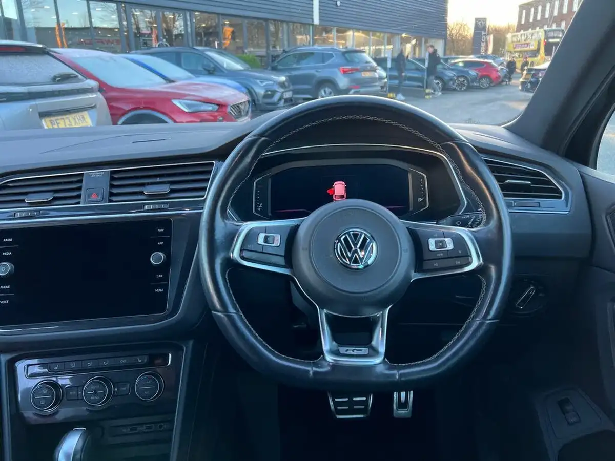 2020-volkswagen-tiguan-20tdi-r-line-tech-150ps-dsg-big-14
