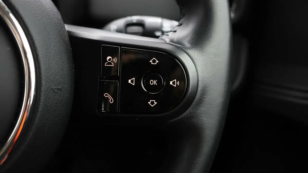 2022-mini-countryman-15-cooper-classic-auto-big-23