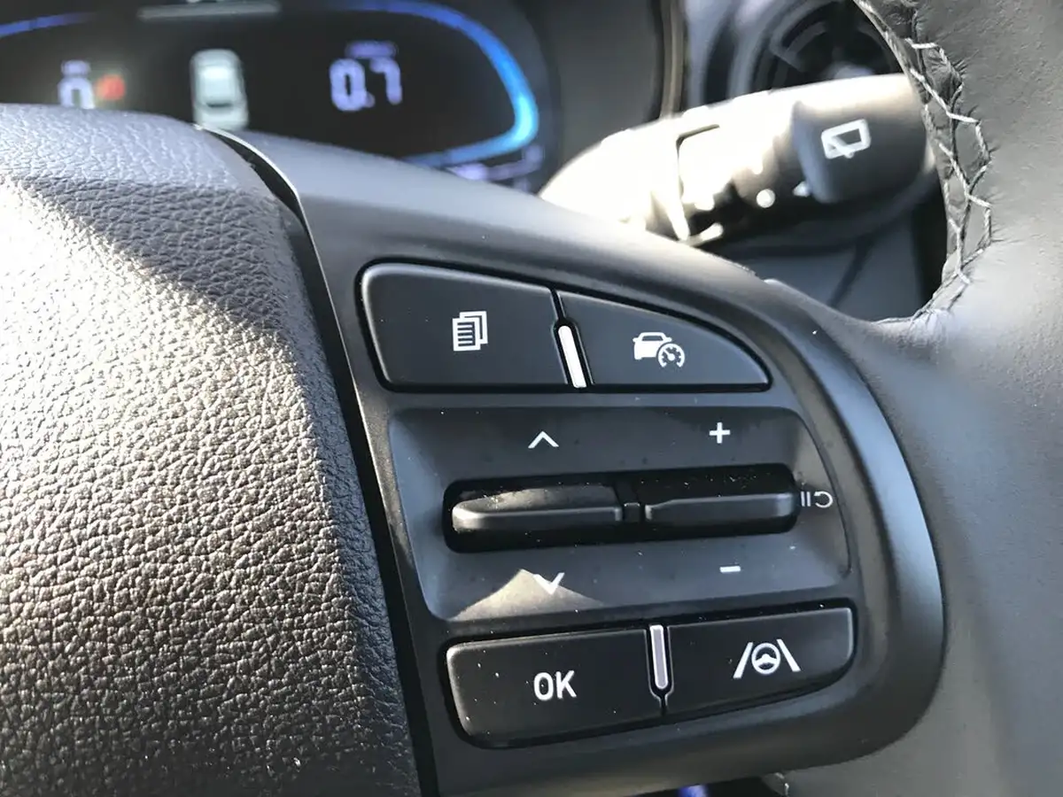 2025-hyundai-i10-10-advance-63ps-big-24