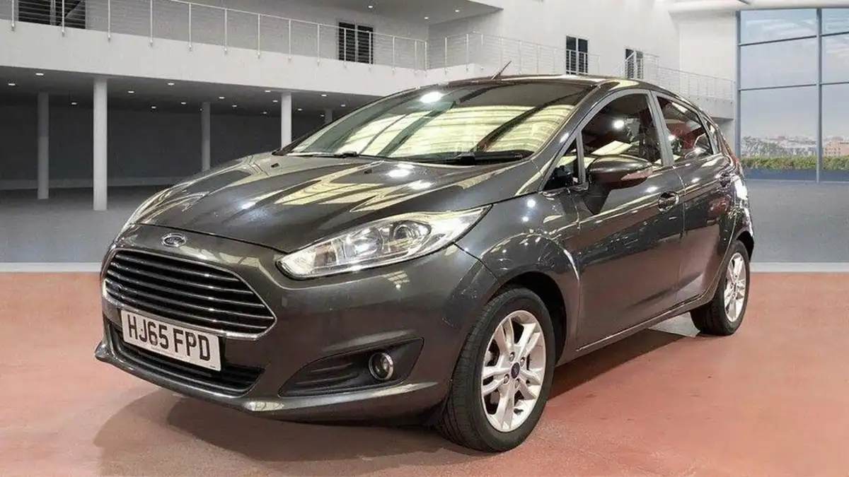 2015-ford-fiesta-15tdci-zetec-75ps-5d-1496cc-big-1