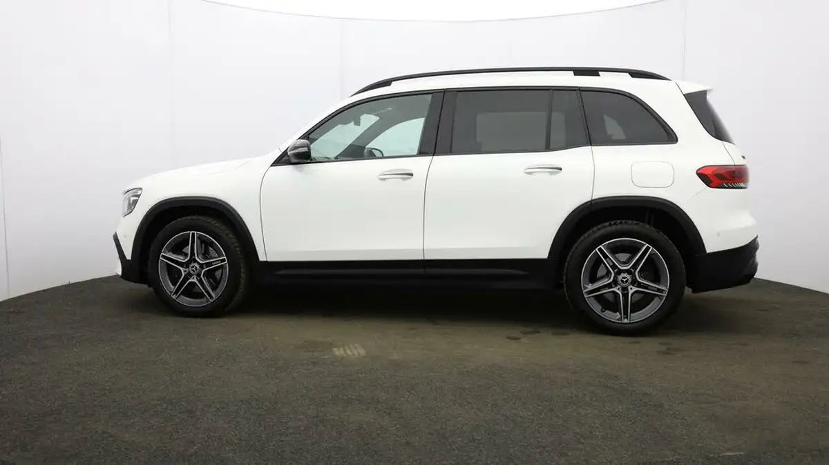 2020-mercedes-benz-glb-class-20d-glb220d-amg-line-premium-5-big-63