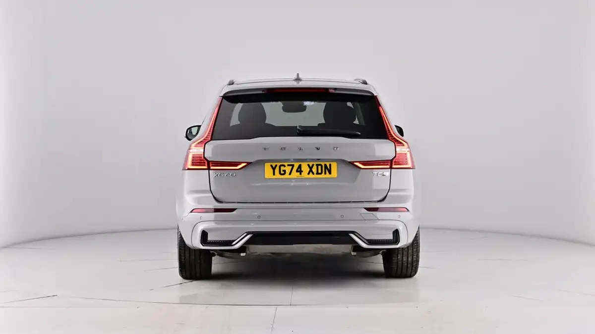 2024-volvo-xc60-20-t8-ultimate-dark-big-72