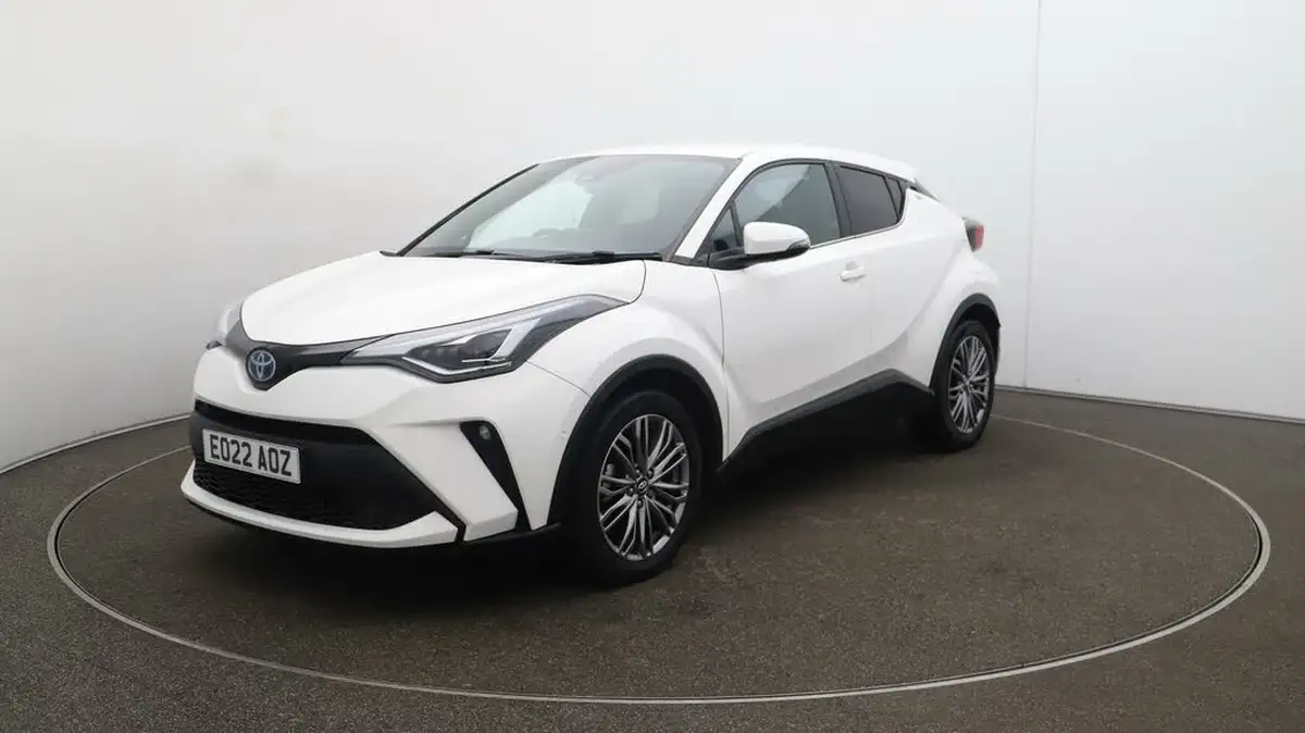 2022-toyota-c-hr-20-vvt-i-excel-big-3