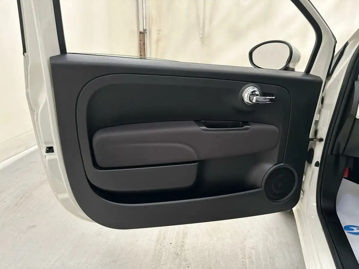 2020-fiat-500-12-lounge-big-25