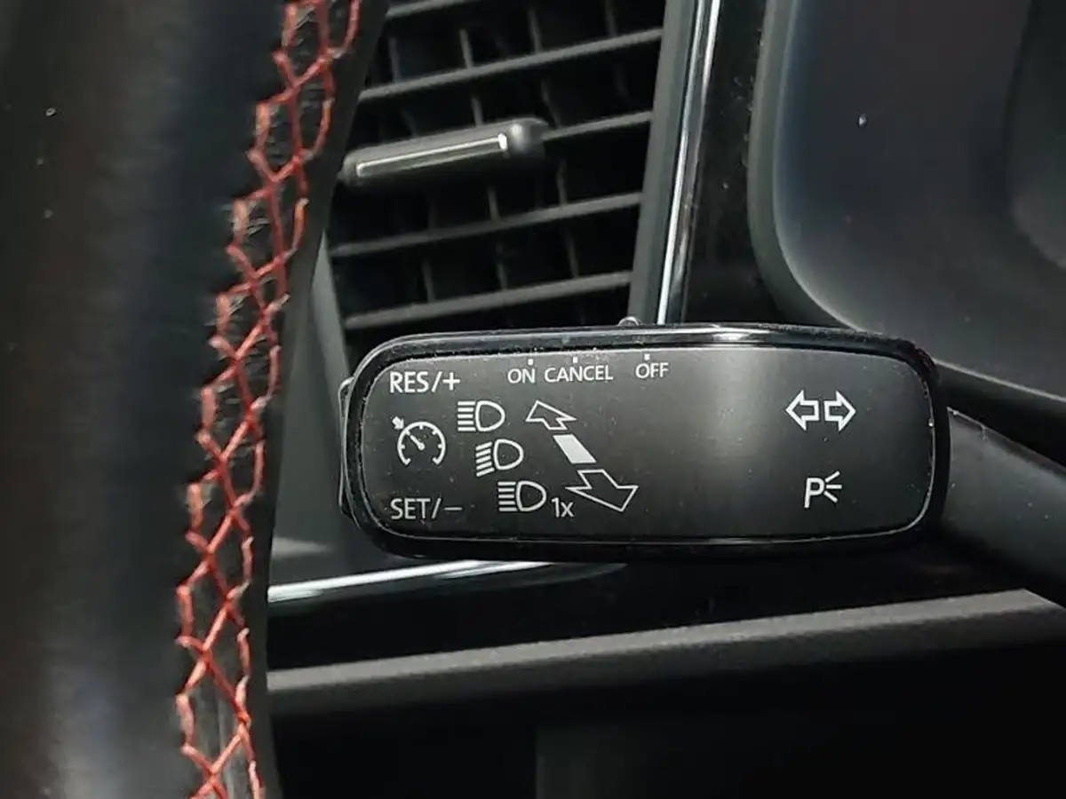 2019-seat-leon-20-tsi-fr-estate-big-15
