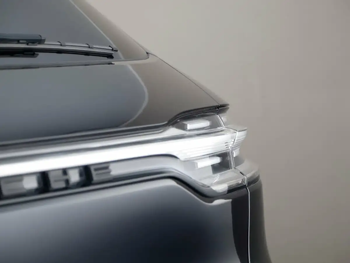 2023-porsche-macan-20-big-44