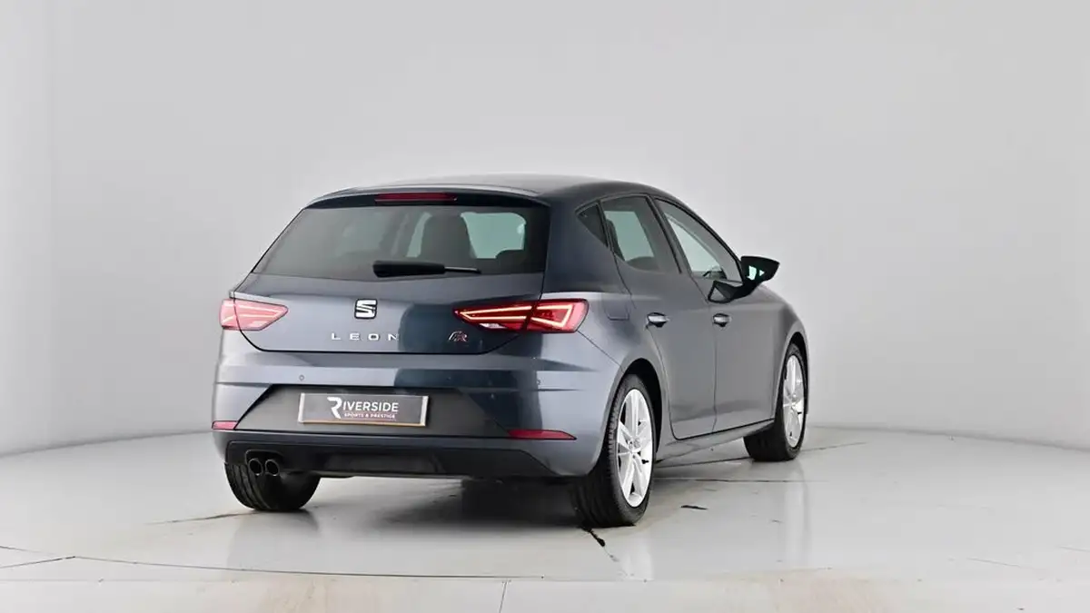 2019-seat-leon-20-tsi-fr-hatchback-big-73
