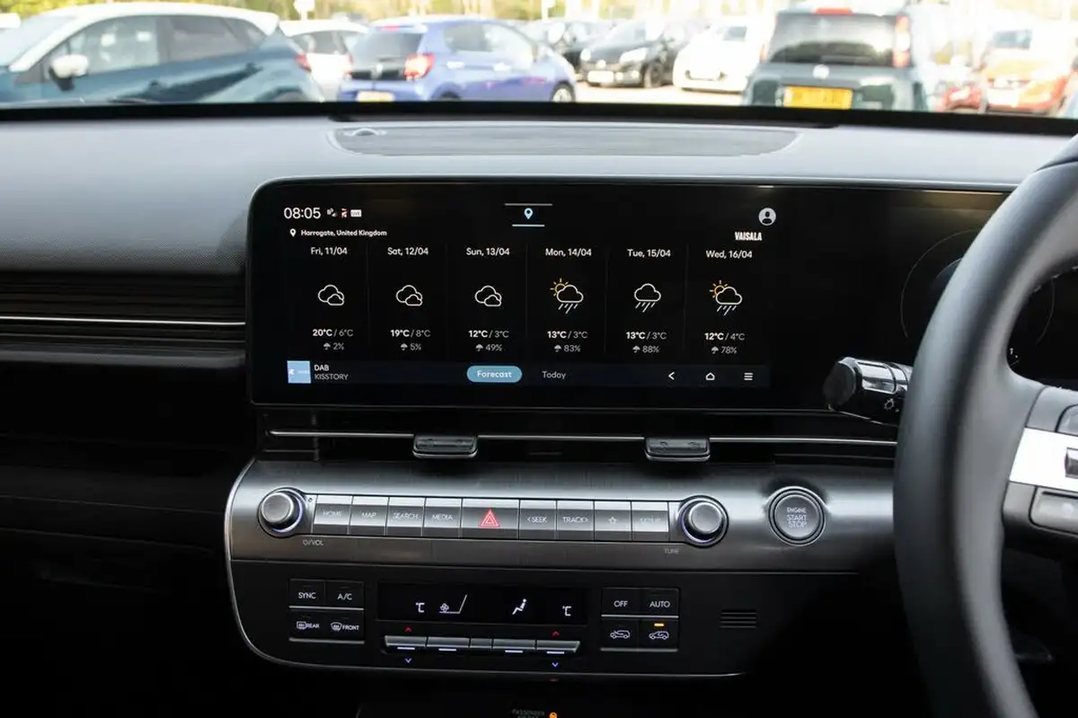 2024-hyundai-kona-16-t-gdi-advance-dct-big-26
