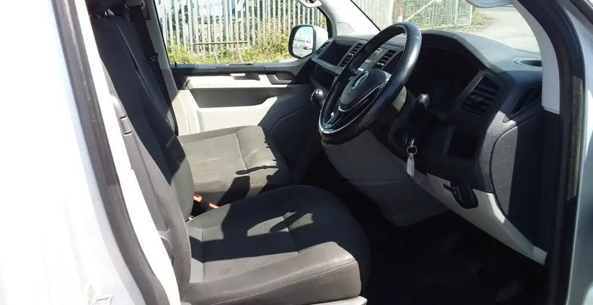 2019-volkswagen-transporter-20tdi-t28-highline-bmt-swb-150pseu6-big-8