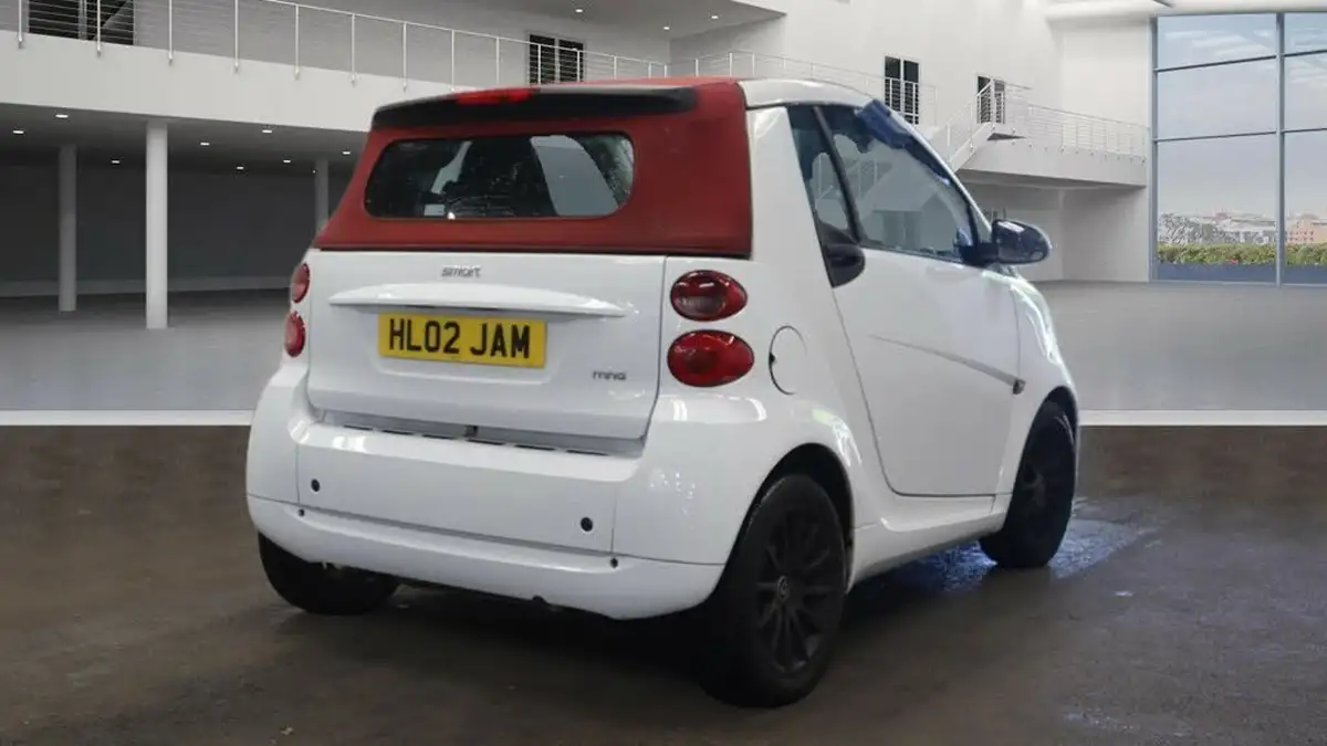 2012-smart-fortwo-10-passion-71bhp-cabriolet-softouch-big-3