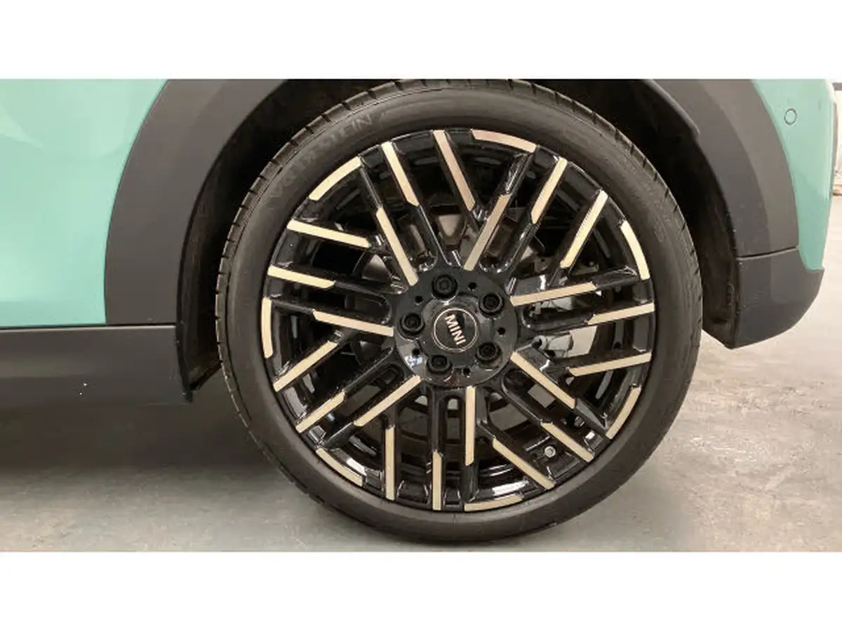 2024-mini-cooper-15-cooper-c-exclusive-3d-big-58