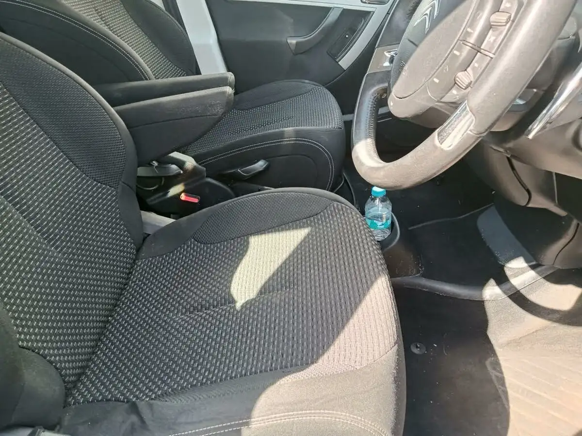 2012-citroen-c4-picasso-16td-vtr-16-e-hdi-egs-big-18