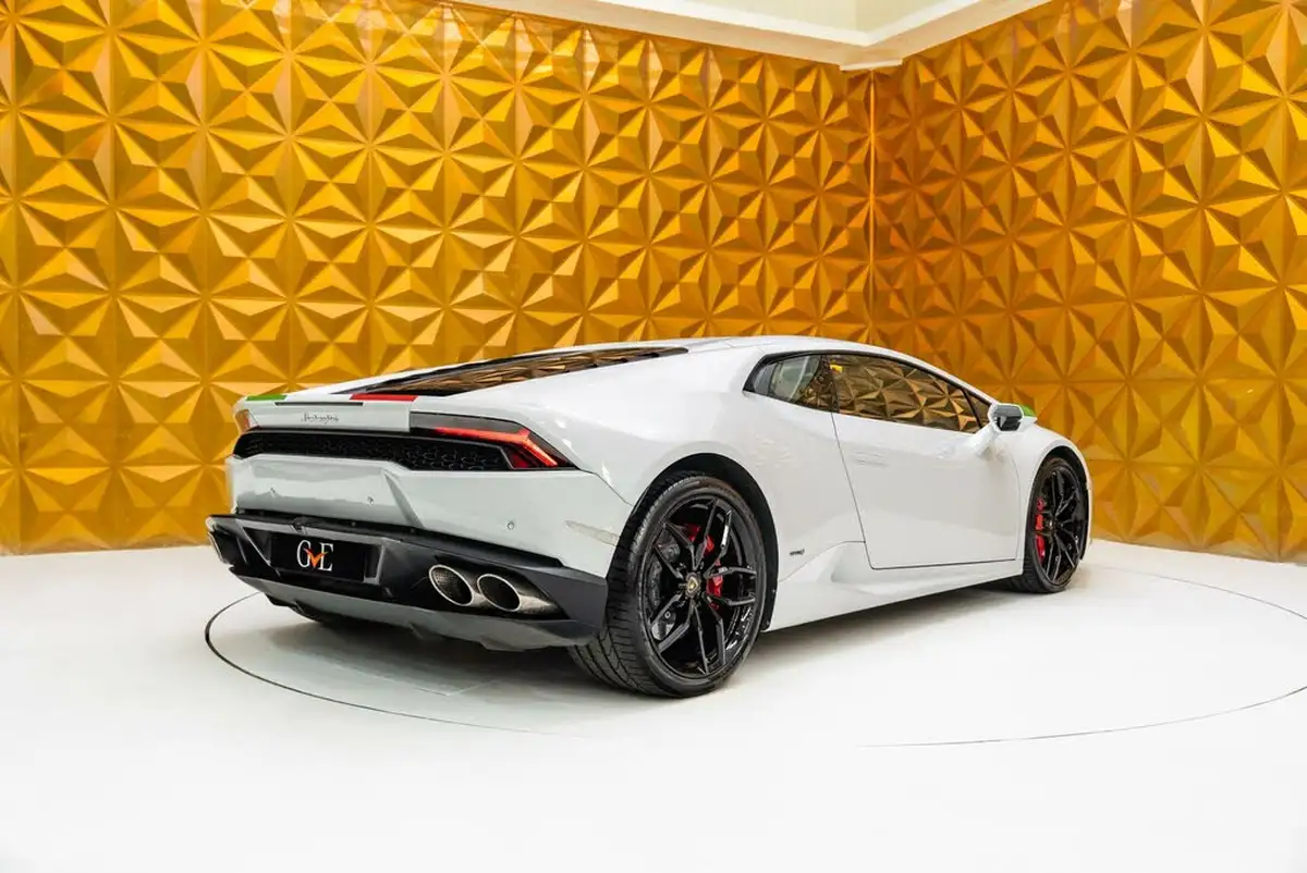 2015-lamborghini-huracan-52-lp-610-4-4wd-coupe-big-26