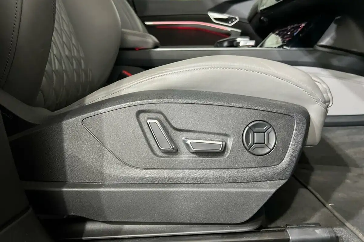 2021-audi-e-tron-e-station-wagon-big-20