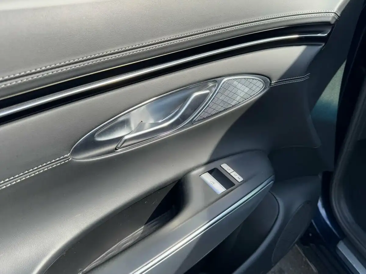 2022-genesis-gv70-25-t-premium-line-big-34