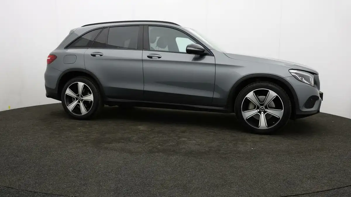 2018-mercedes-benz-glc-class-20-glc250-urban-edition-big-35