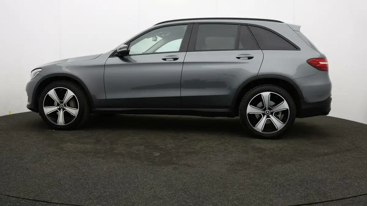 2018-mercedes-benz-glc-class-20-glc250-urban-edition-big-63