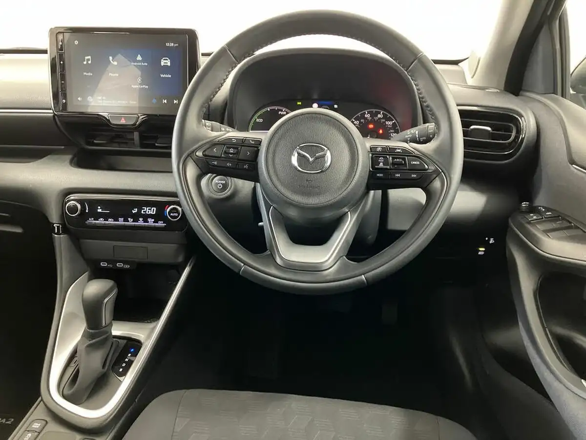 2024-mazda-mazda2-15-exclusive-line-big-14