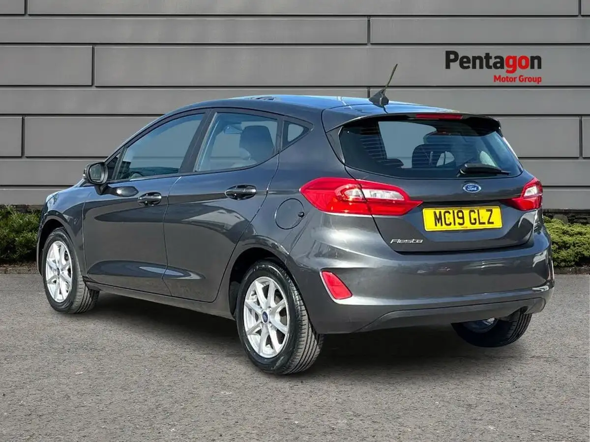 2019-ford-fiesta-11-ti-vct-zetec-5d-big-1