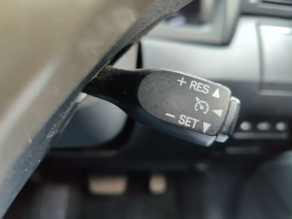 2015-lexus-rx-450h-35-advance-sun-big-22