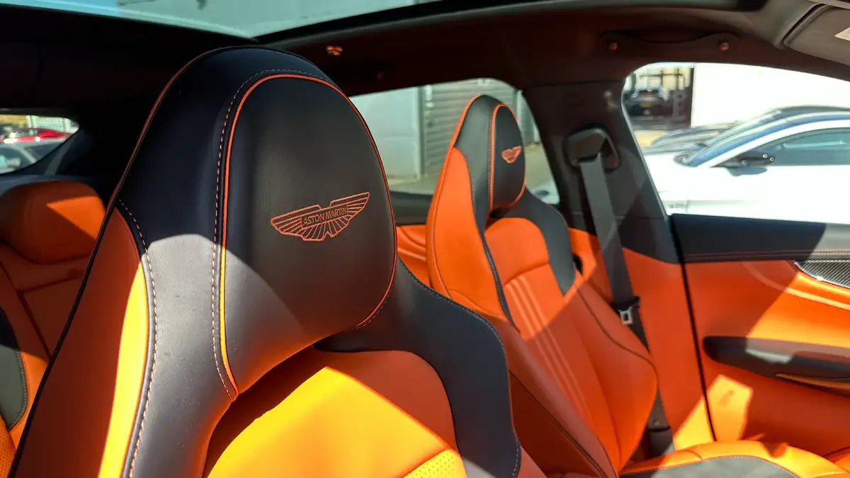 2024-aston-martin-dbx-40-v8-big-4