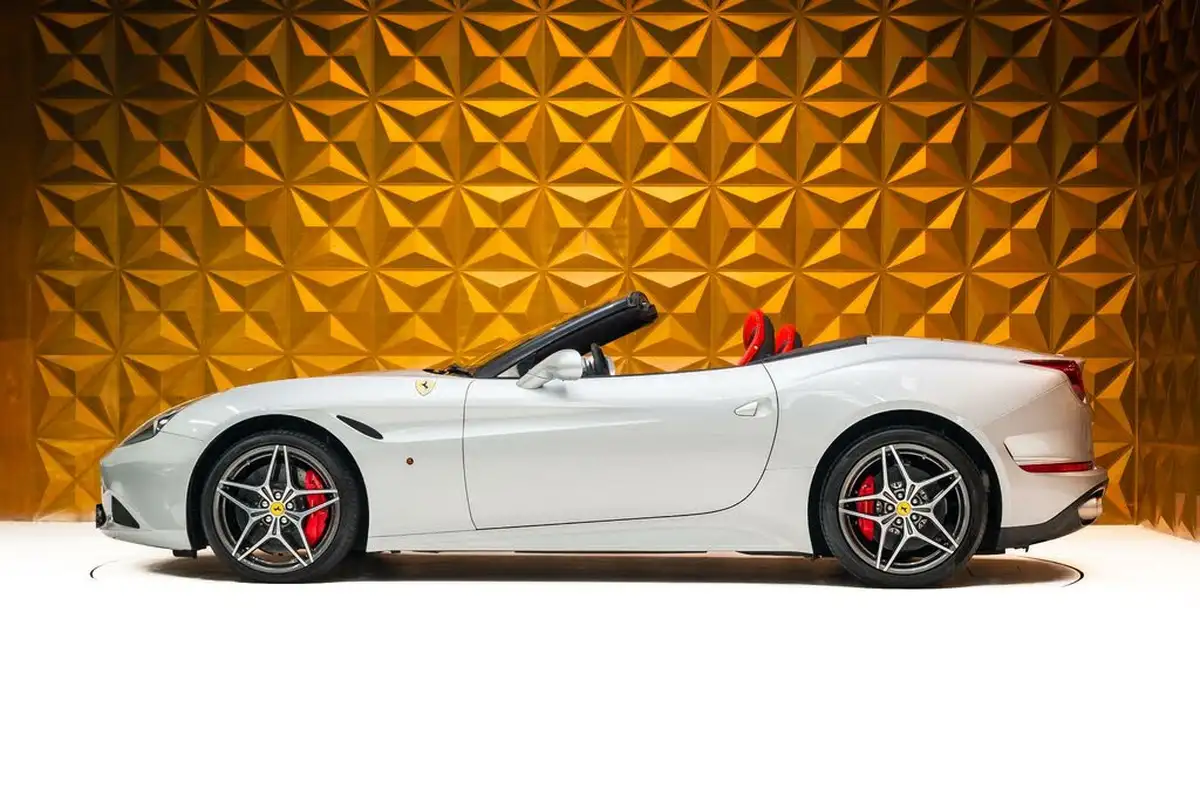 2015-ferrari-california-39-t-big-3