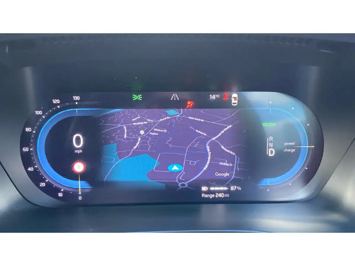 2021-volvo-xc40-e-twin-recharge-big-10