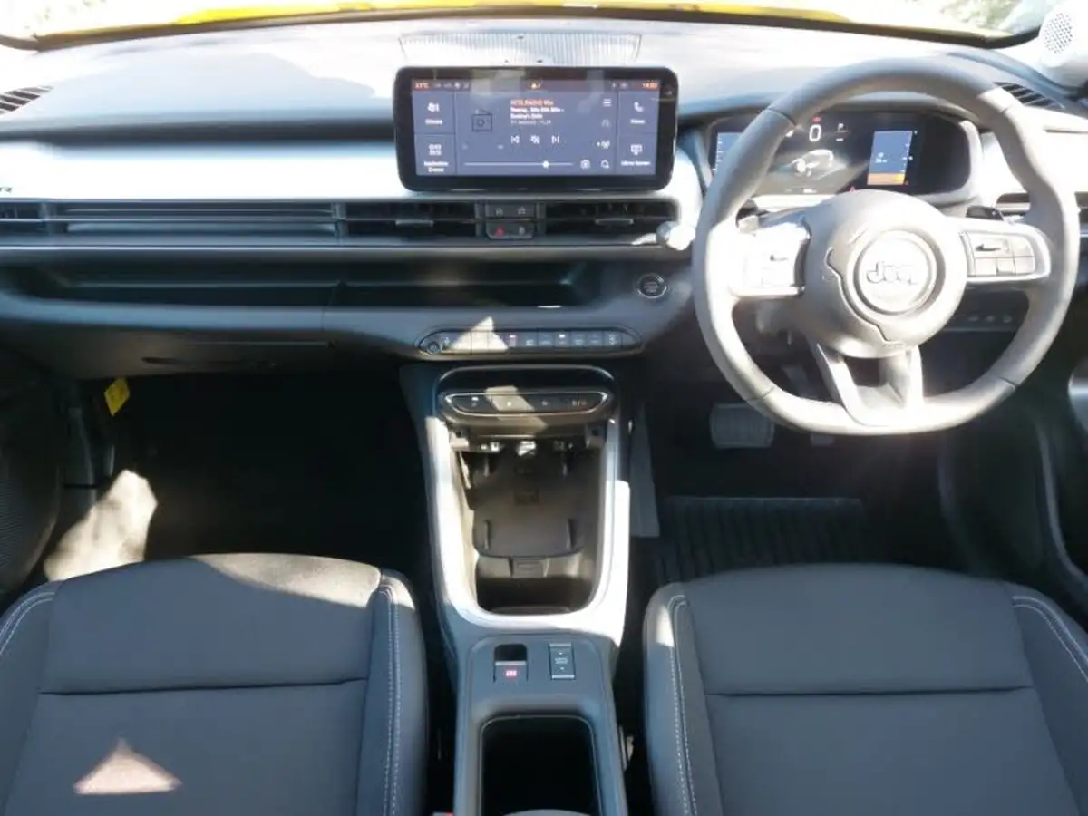 2025-jeep-avenger-12-gse-summit-e-hybrid-48v-auto-big-6