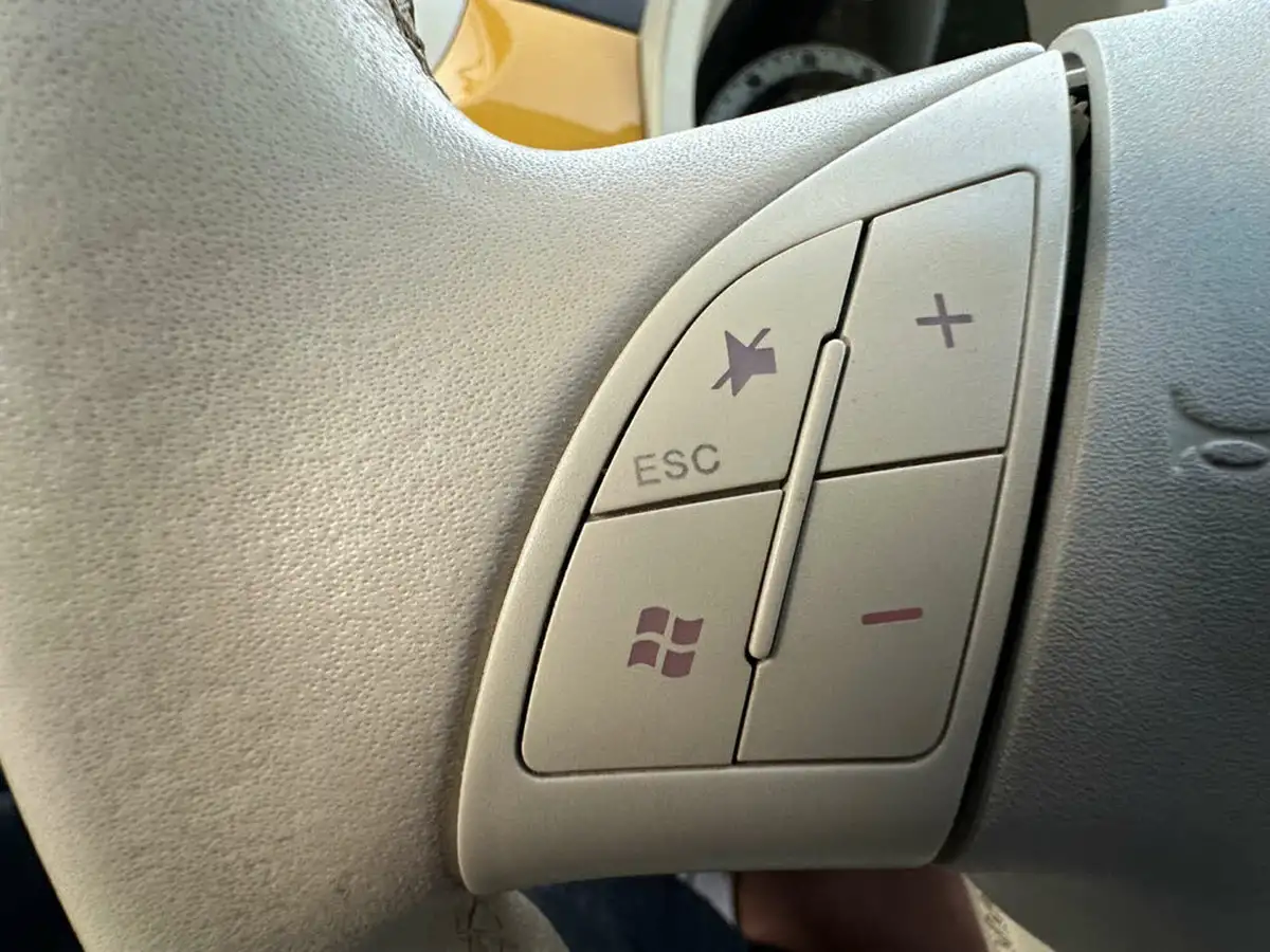2013-fiat-500-12-lounge-big-27