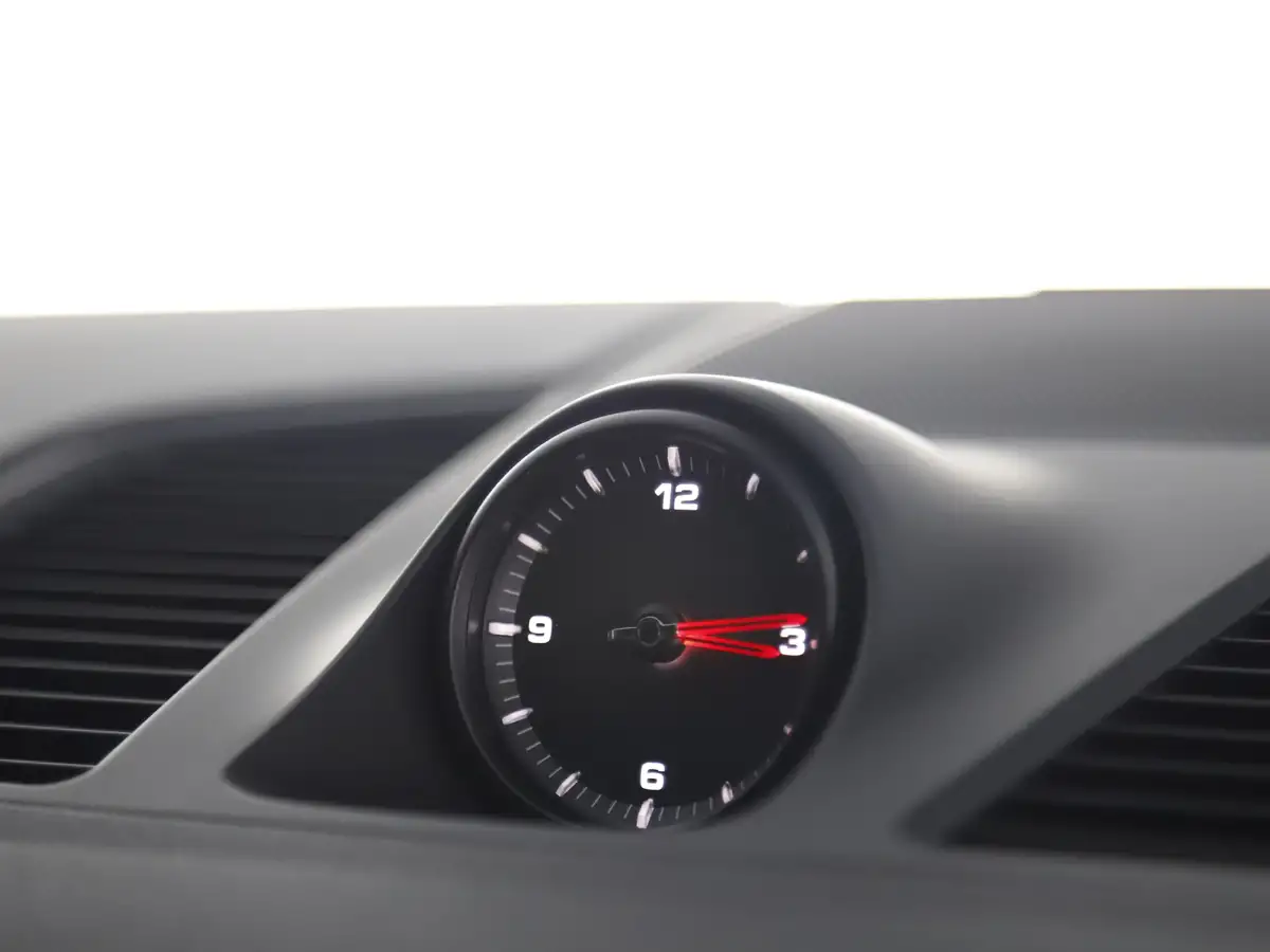 2022-porsche-cayenne-30-v6-platinum-edition-coupe-big-13