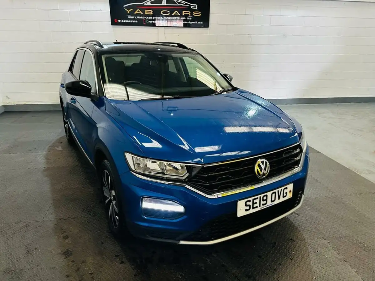 2019-volkswagen-t-roc-10-tsi-design-big-5