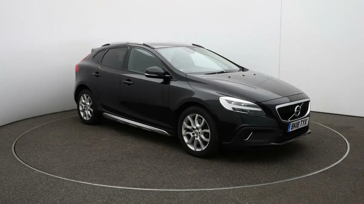 2018-volvo-v40-15-t3-cross-country-pro-big-34