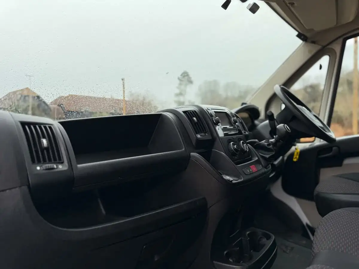 2016-citroen-relay-20bluehdi-35-l3h2-enterprise-130eu6-big-28