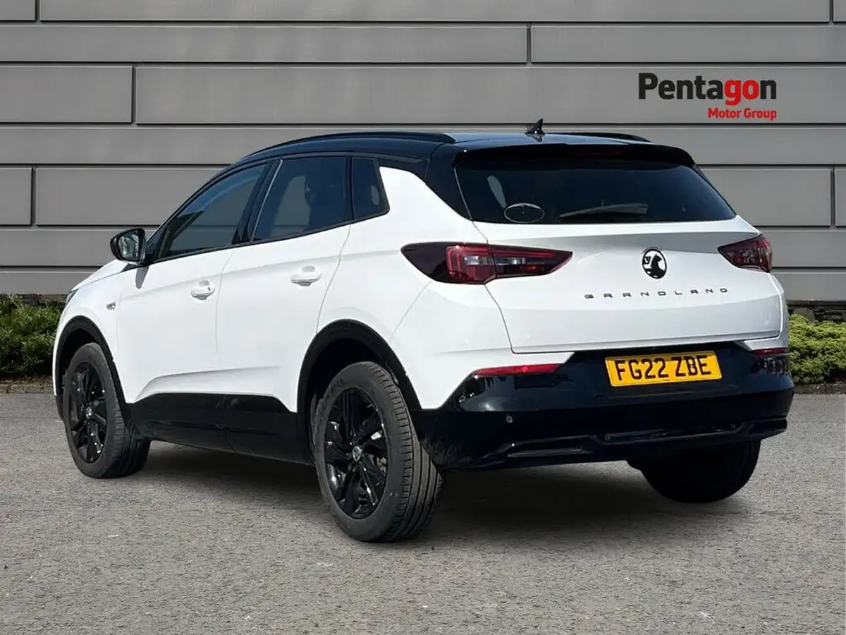2022-vauxhall-grandland-12-sri-big-1