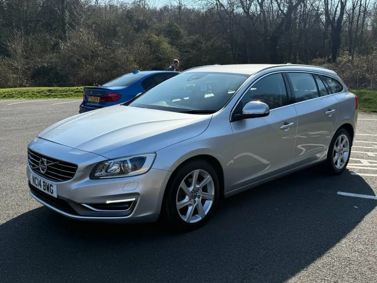 2014-volvo-v60-16td-d2-se-lux-nav-powershift-big-18