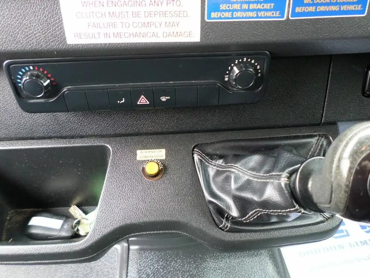 2021-mercedes-benz-sprinter-21cdi-316-l3h2-progressive-big-9