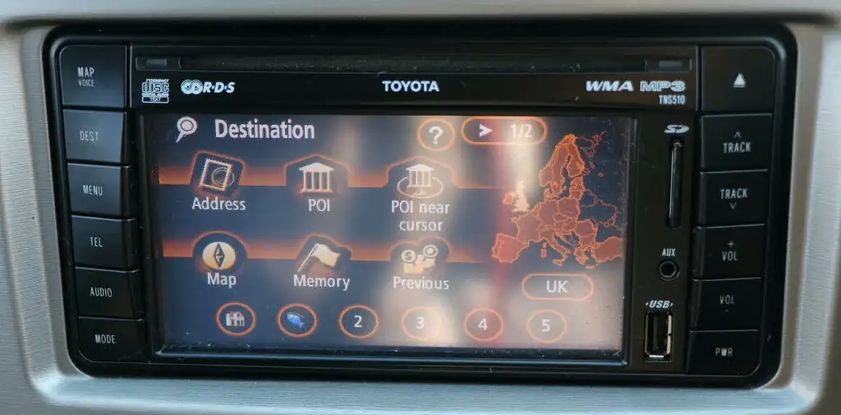 2010-toyota-avensis-18-tr-v-matic-estate-5d-1798cc-big-32