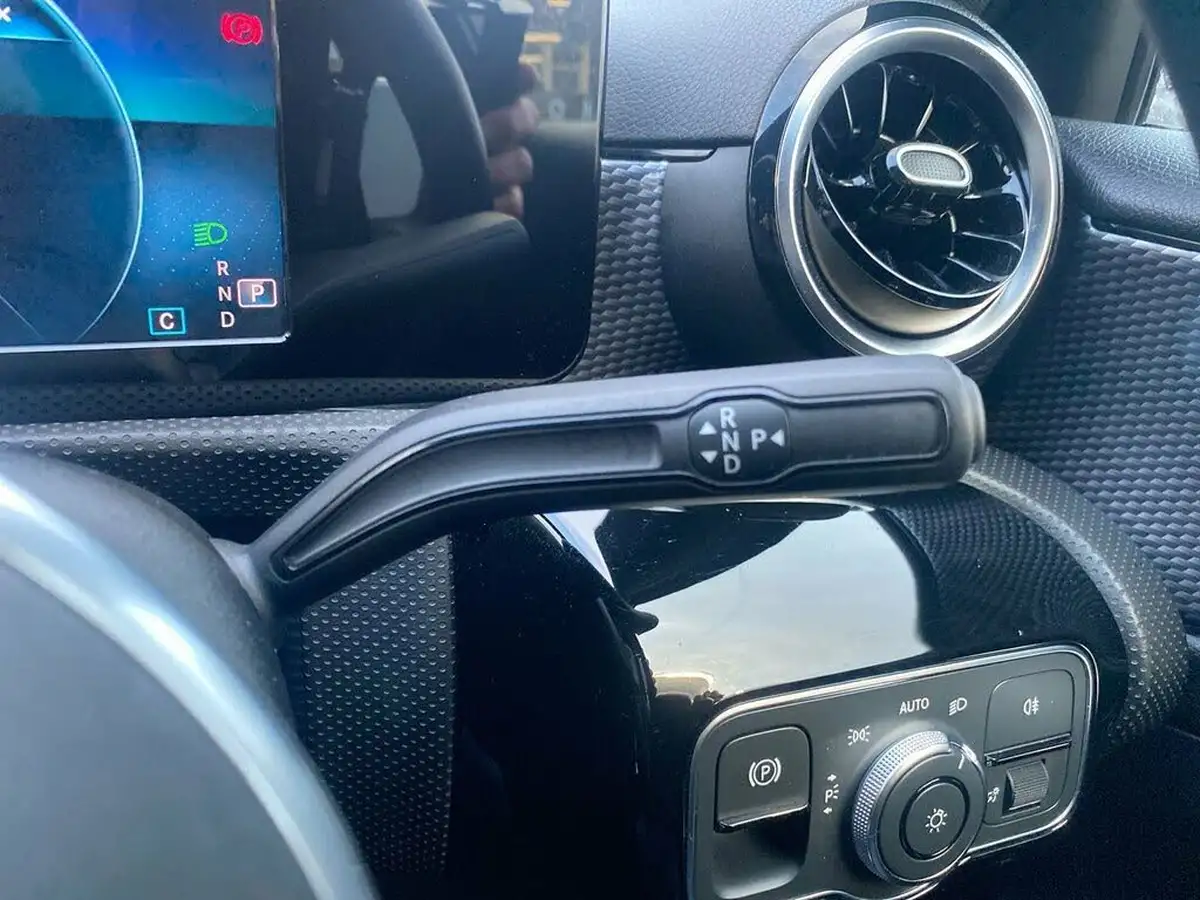 2018-mercedes-benz-a-class-15d-a180d-sport-116ps-ss-hatchback-5d-7g-dct-big-17